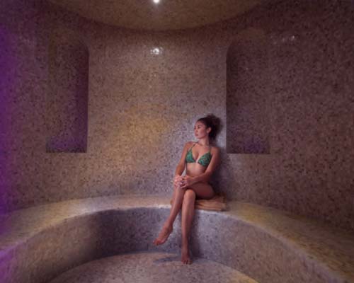 massage girls in Dubai moroccan bath service